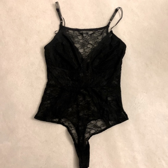 Guess black lace bodysuit - Picture 1 of 3